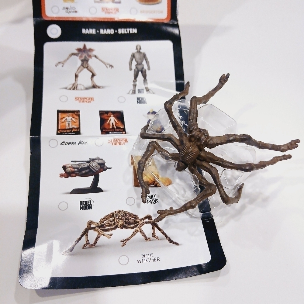 Zuru Mini Brands Netflix The Witcher Spider - Picture 4 of 4